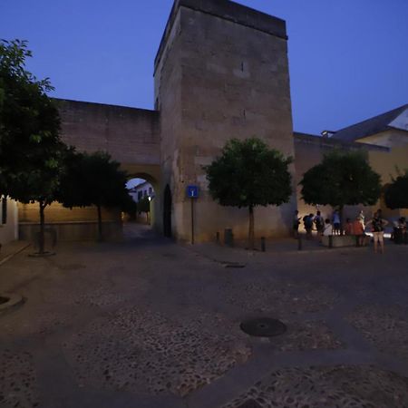 Apartamento En San Basilio Junto A Torre De Belen コルドバ エクステリア 写真
